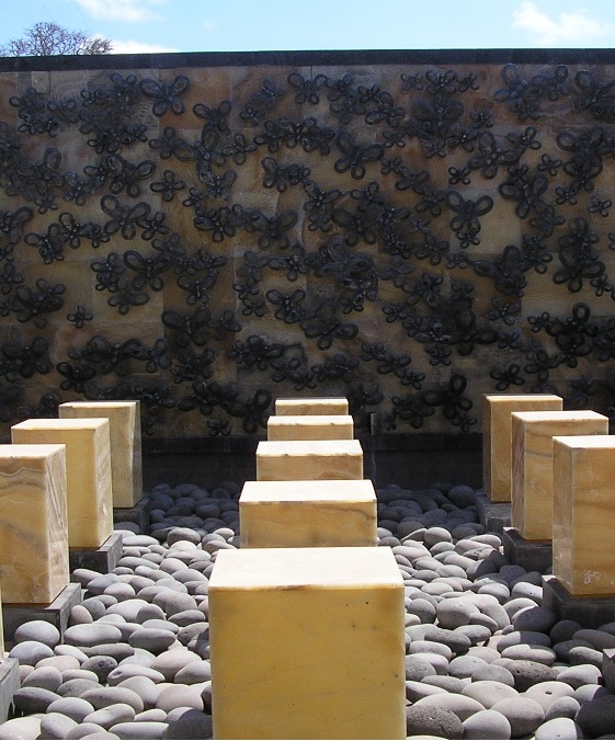 ST – HS -BENCH – 01